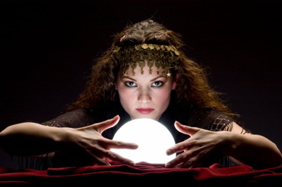 how-do-fortune-tellers-predict-the-future-3944084