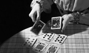 love-fortune-telling-using-playing-cards-300x180-9449733